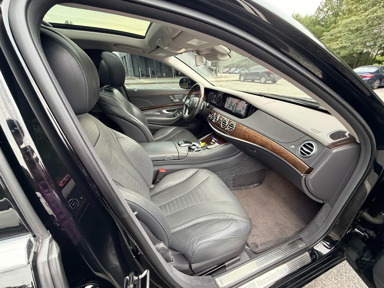 Mercedes-Benz S-Class S560 2019
