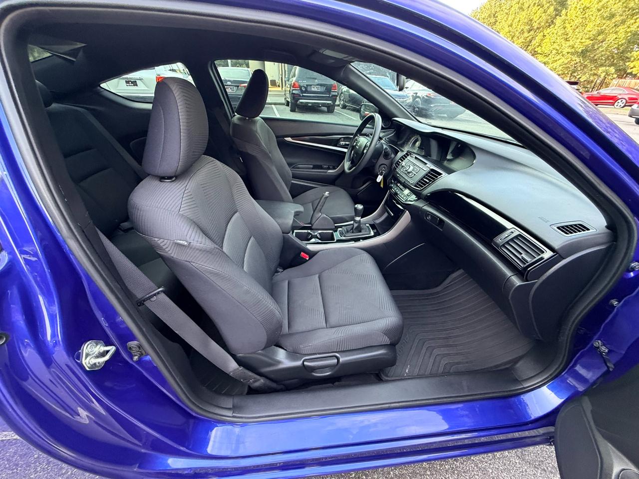 Honda Accord LX-S Coupe 6-Spd MT 2017