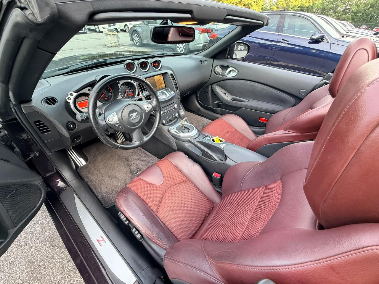 Nissan Z 370Z Touring Roadster 2012
