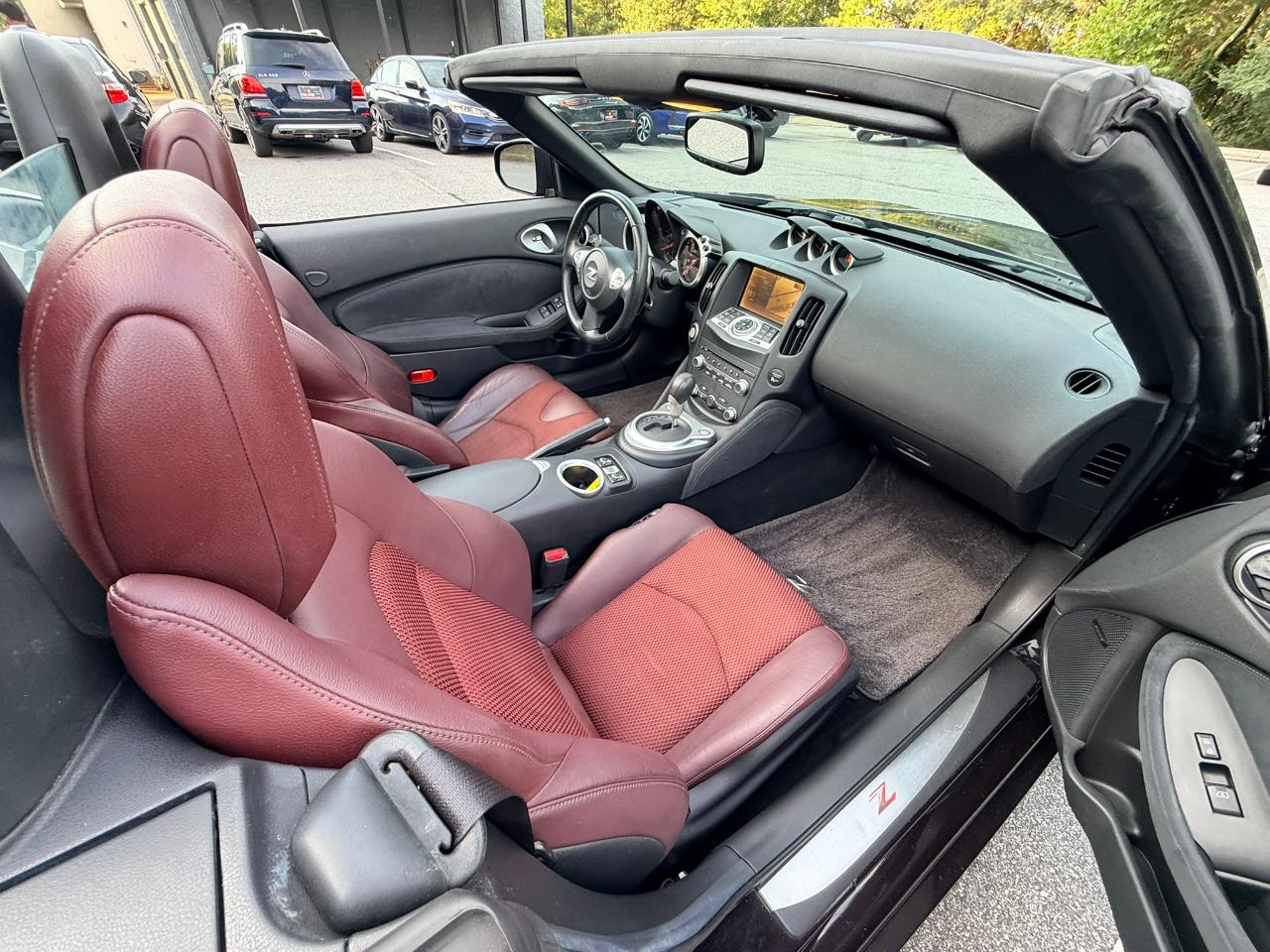 Nissan Z 370Z Touring Roadster 2012
