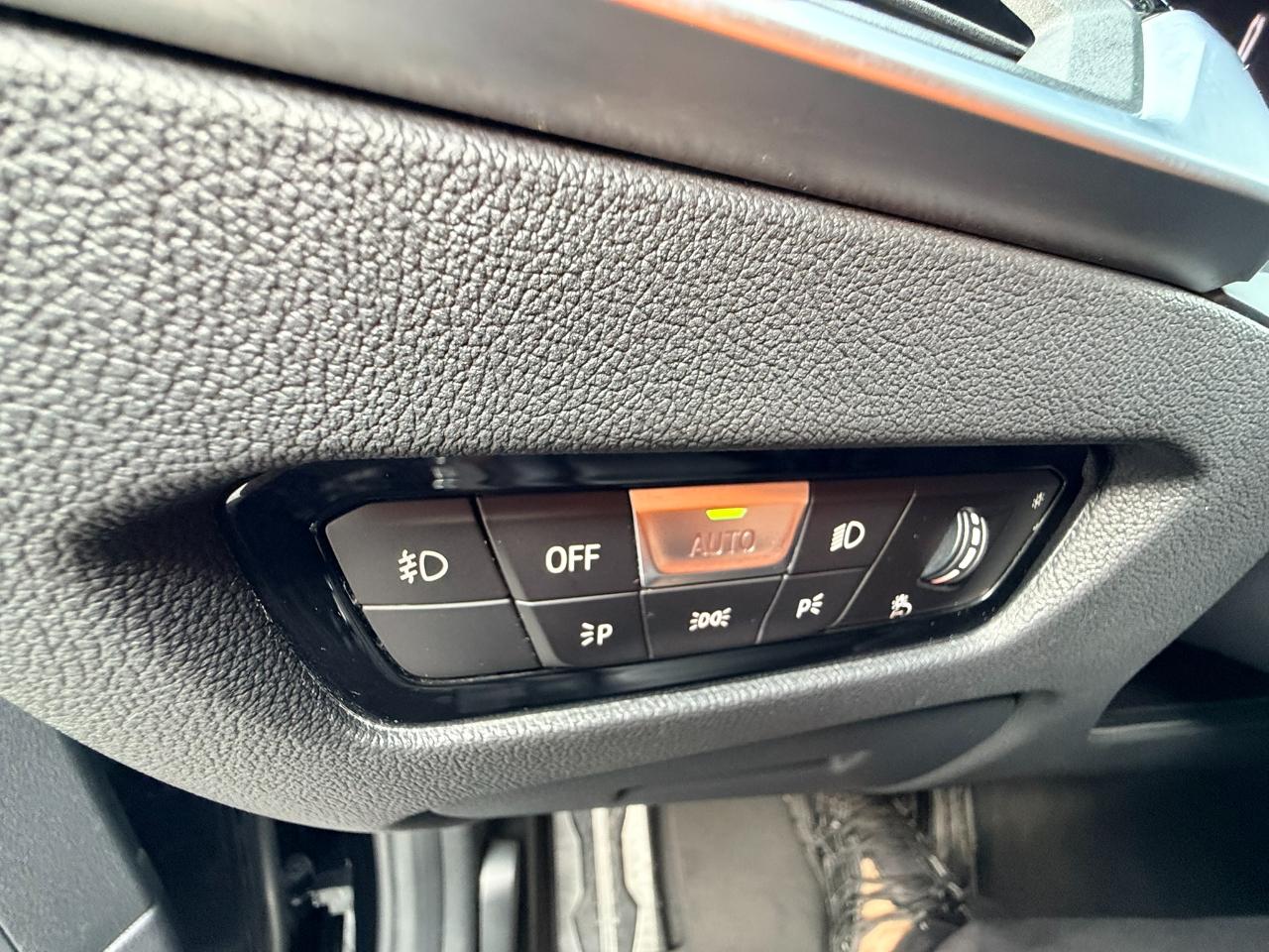 BMW 3-Series 330i 2019