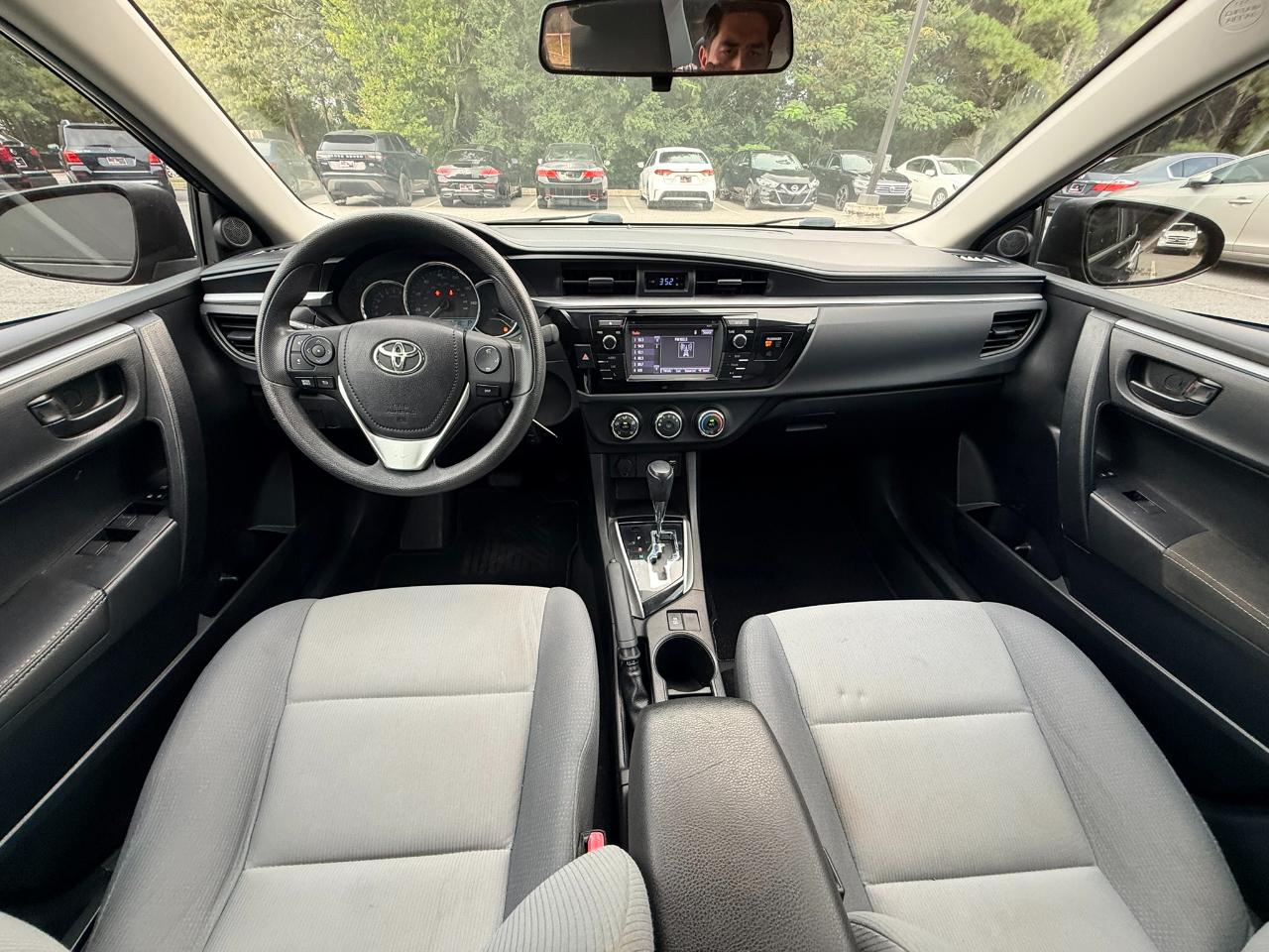 Toyota Corolla L 4-Speed AT 2016