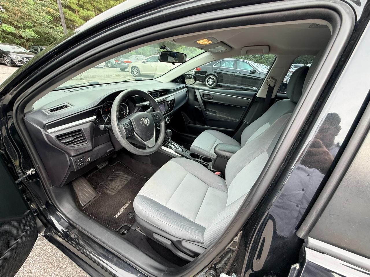 Toyota Corolla L 4-Speed AT 2016