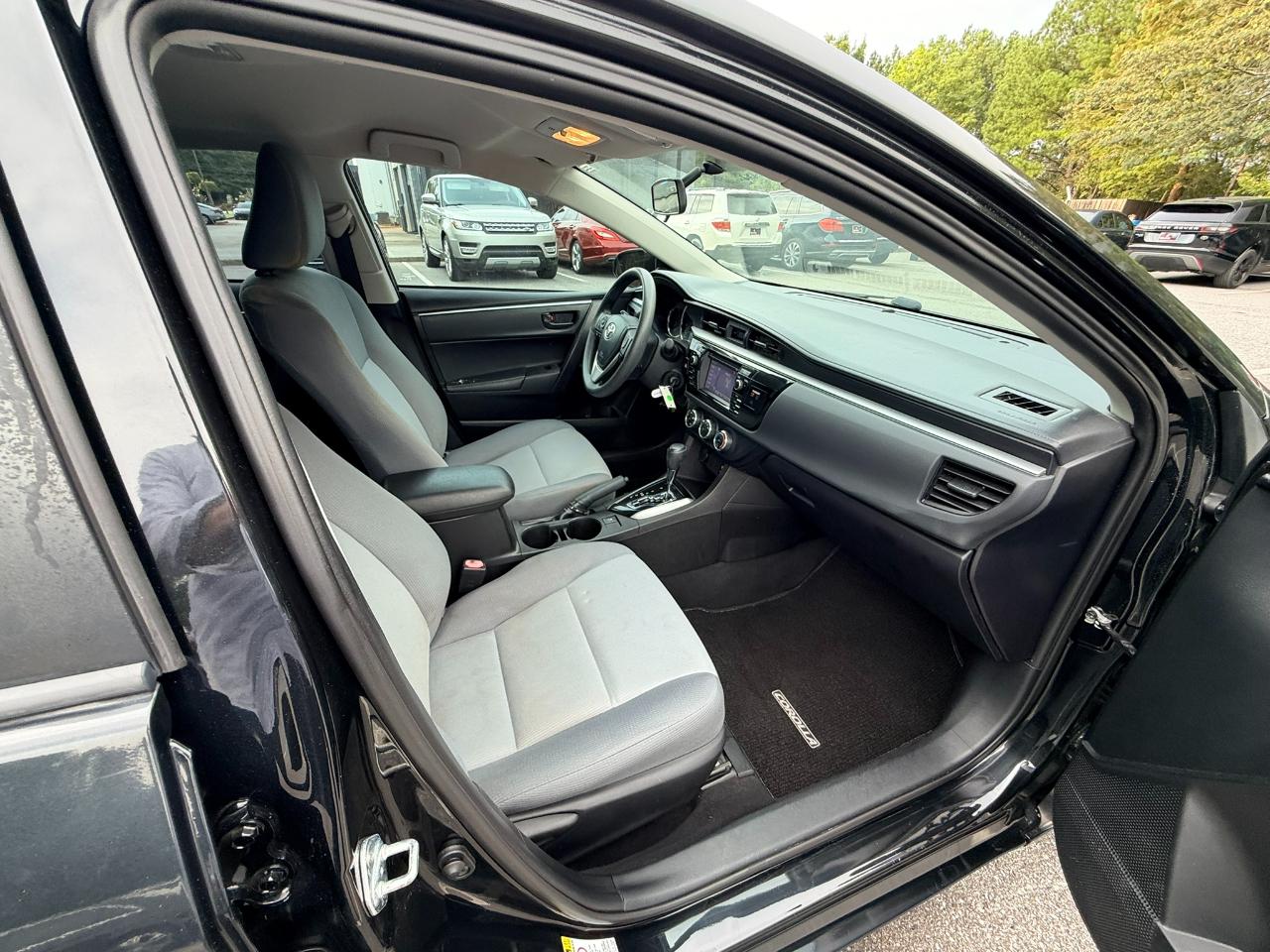 Toyota Corolla L 4-Speed AT 2016