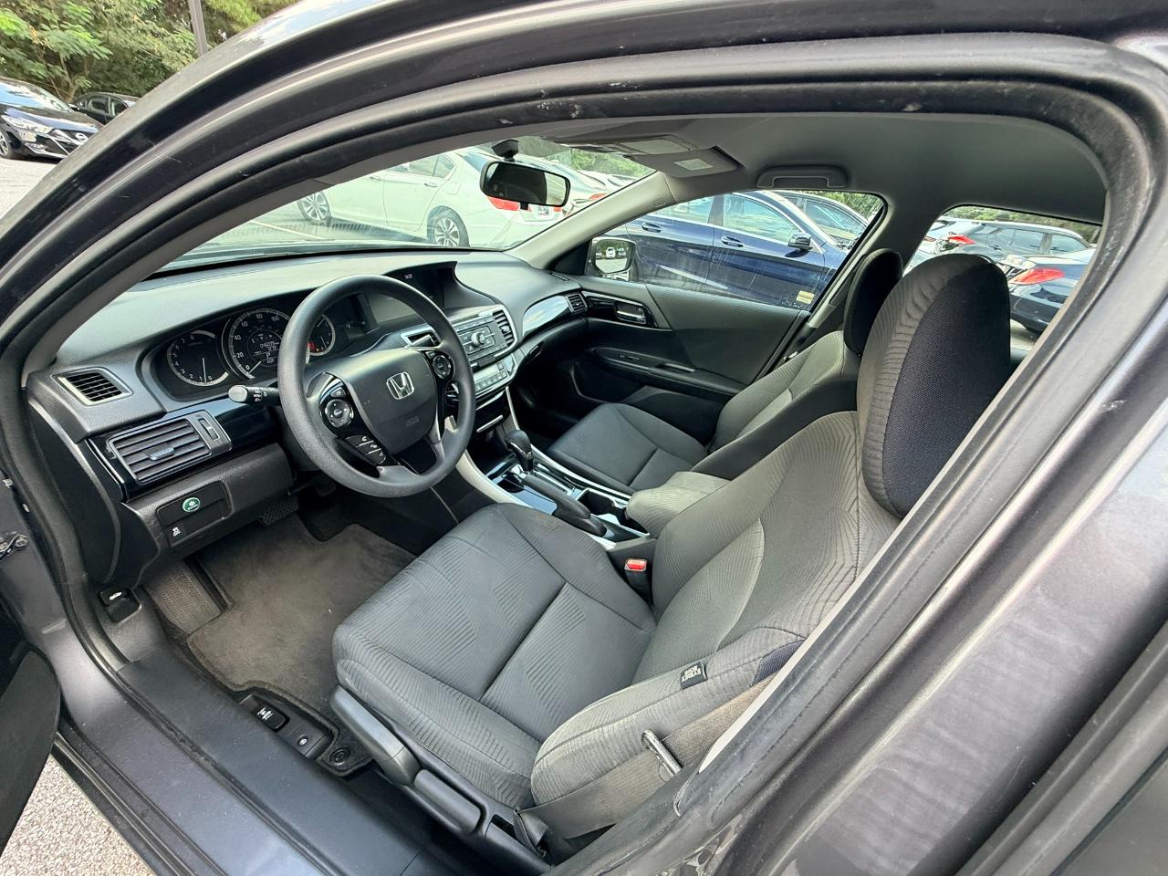 Honda Accord LX Sedan CVT 2016