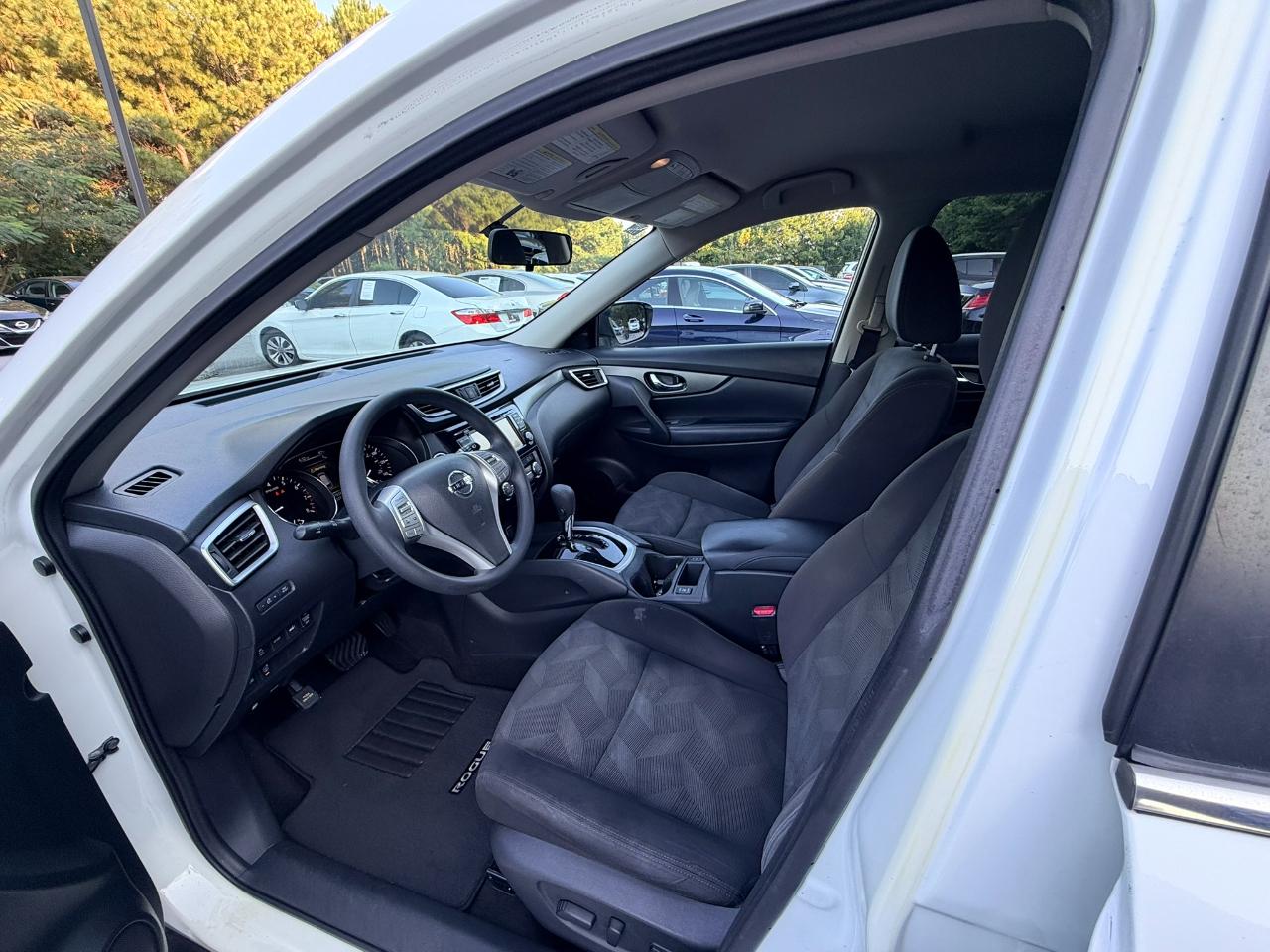Nissan Rogue SV 2WD 2016