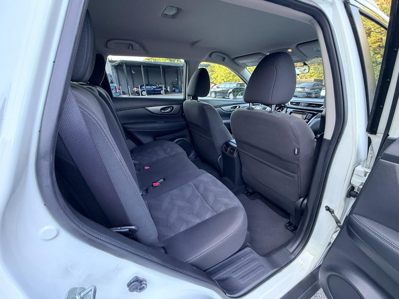 Nissan Rogue SV 2WD 2016