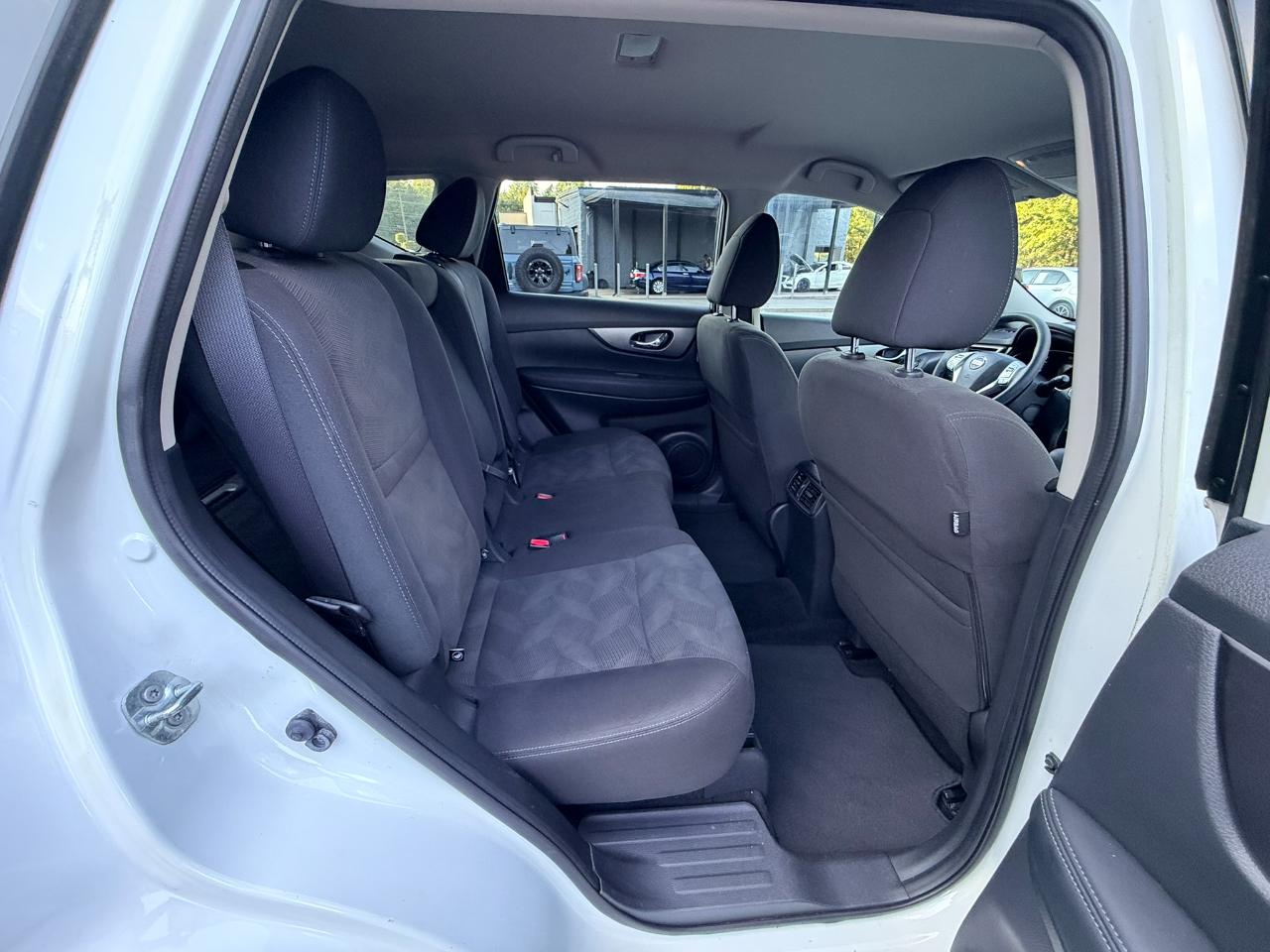 Nissan Rogue SV 2WD 2016