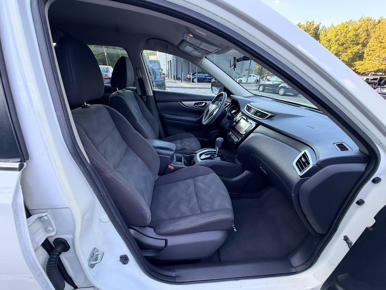 Nissan Rogue SV 2WD 2016