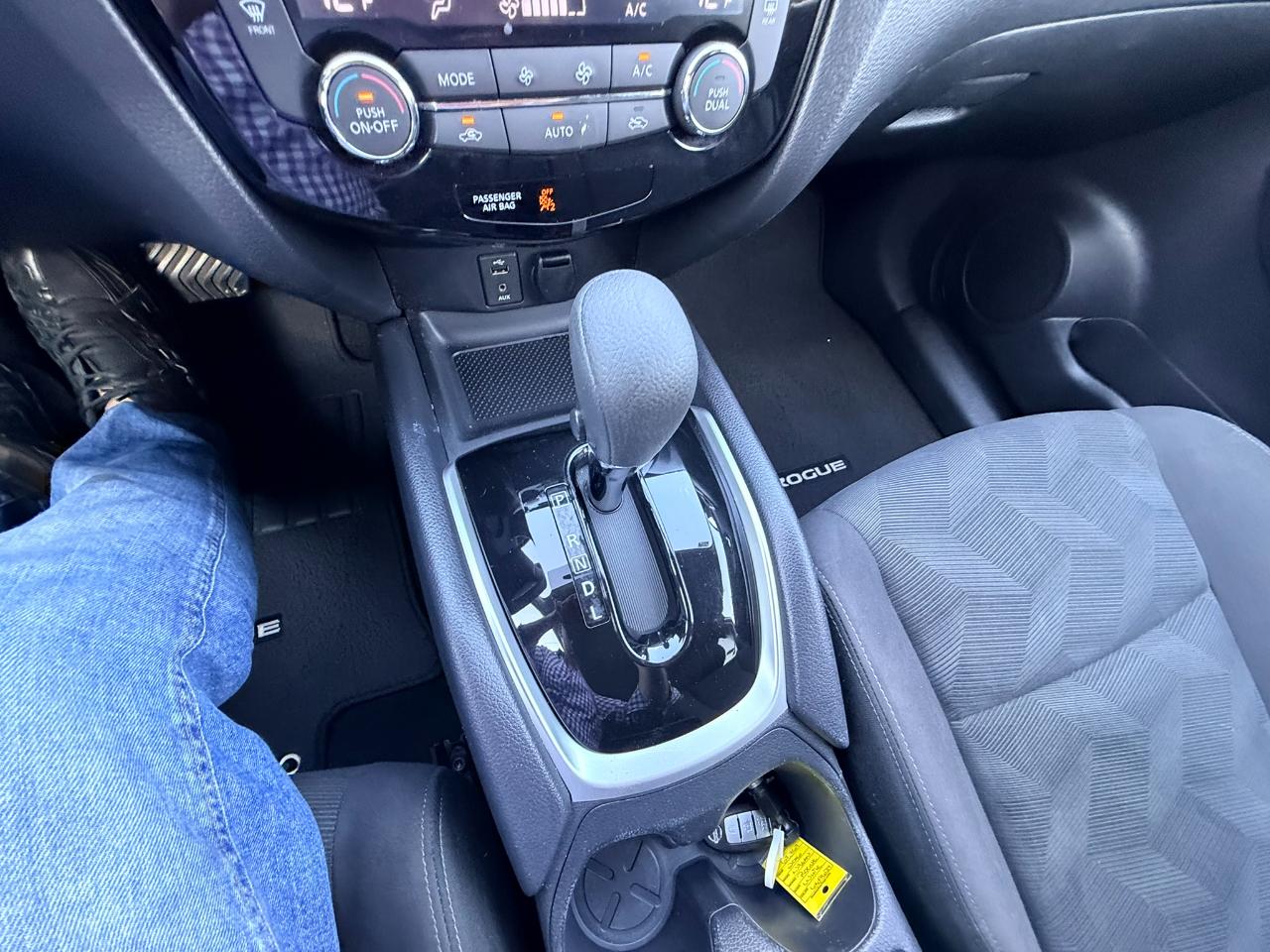 Nissan Rogue SV 2WD 2016