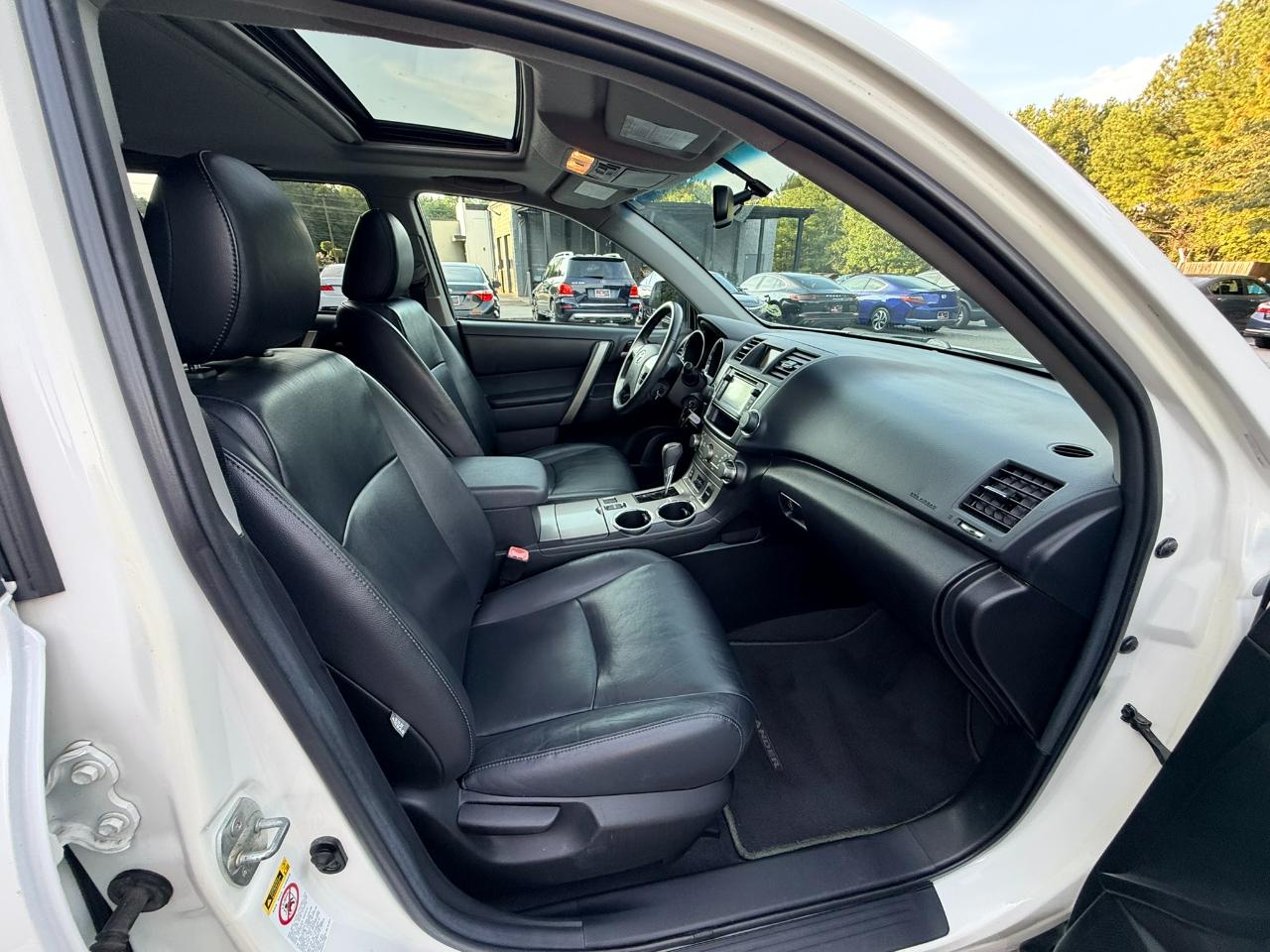 Toyota Highlander SE FWD V6 2013