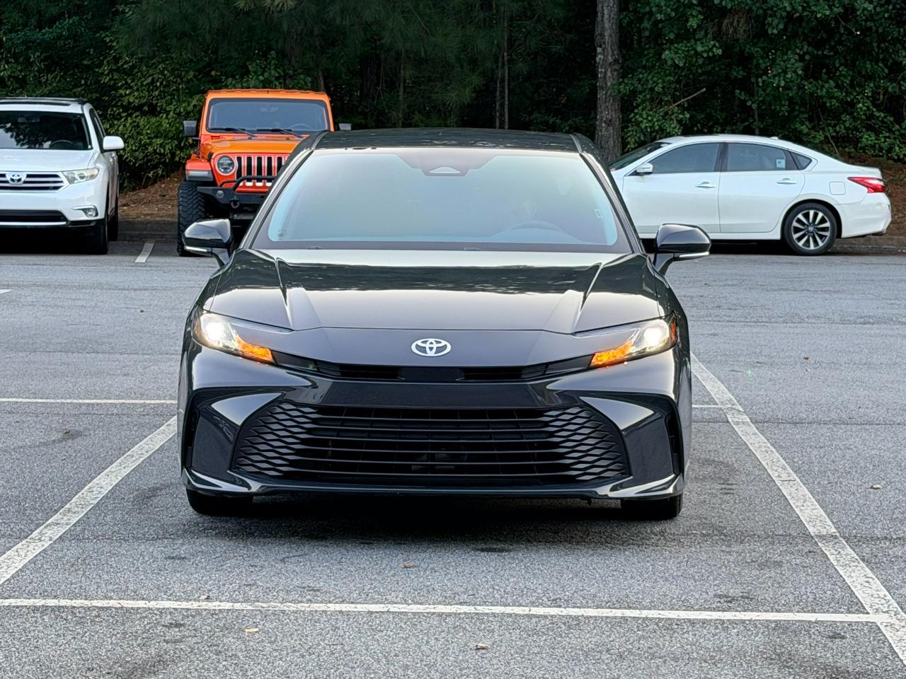 Toyota Camry Hybrid LE 2025