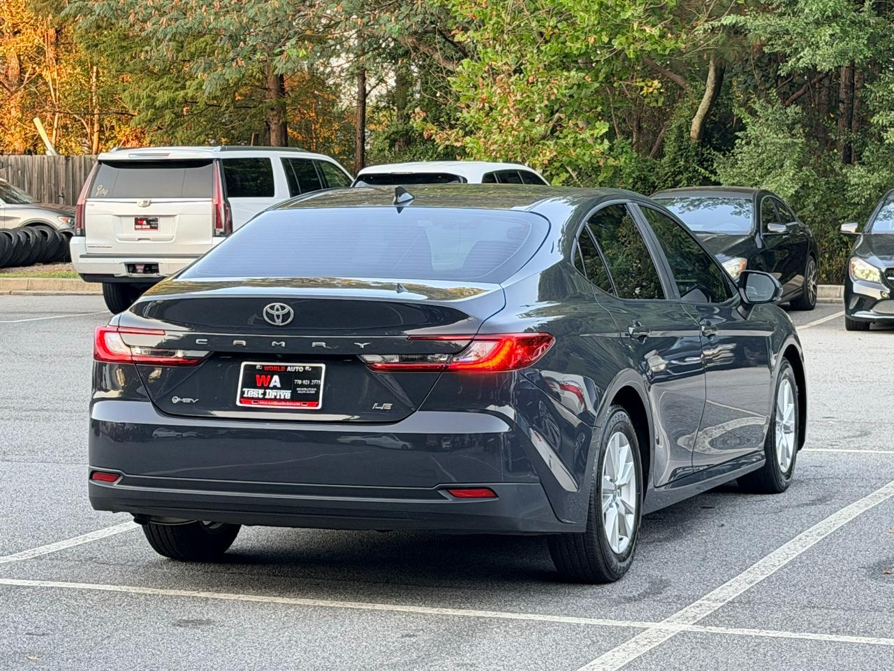Toyota Camry Hybrid LE 2025