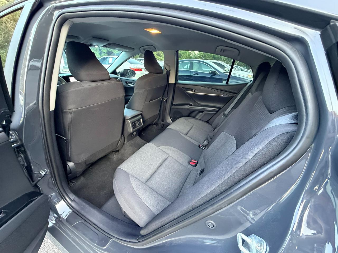 Toyota Camry Hybrid LE 2025