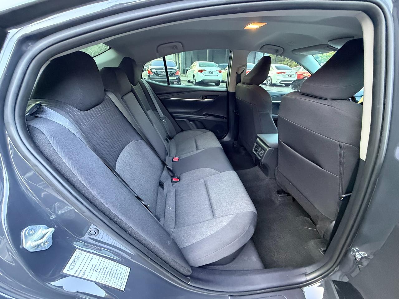 Toyota Camry Hybrid LE 2025