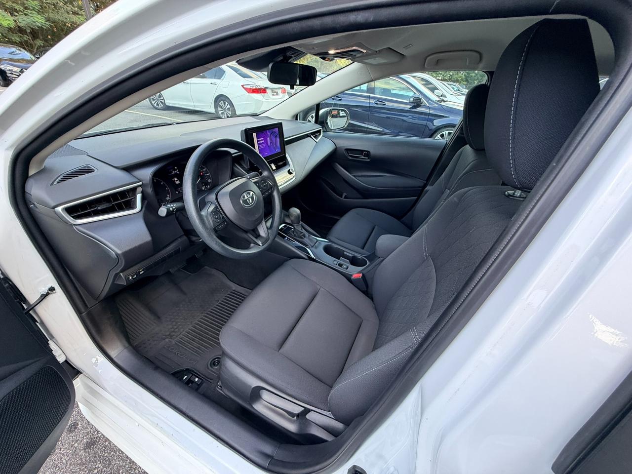 Toyota Corolla LE 2024