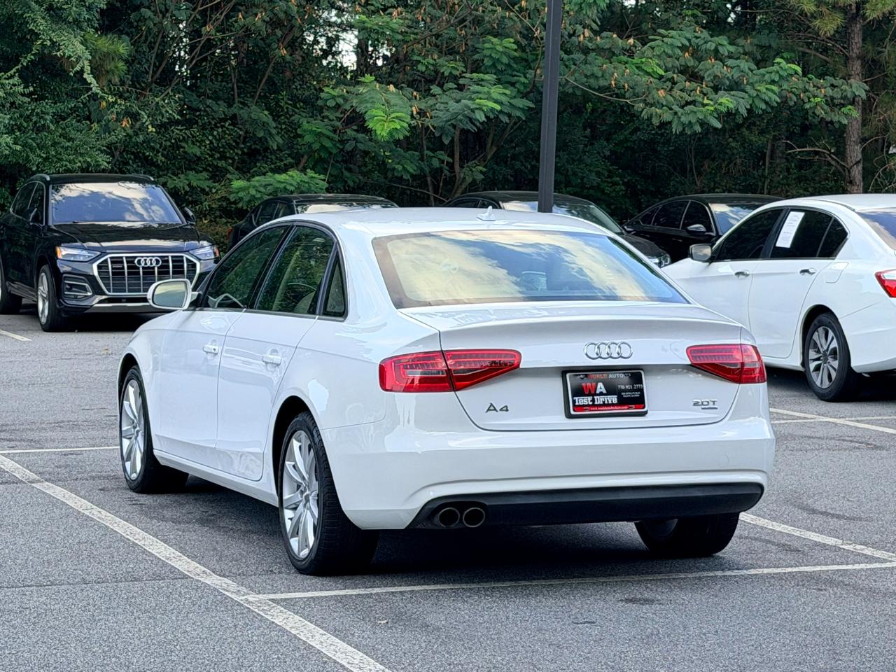 Audi A4 photo 8
