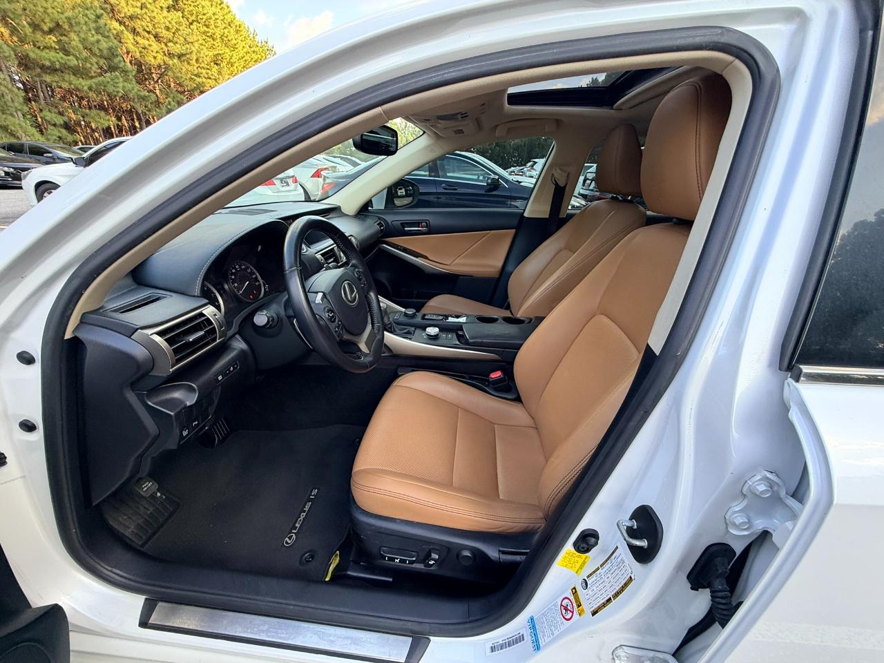 Lexus IS 200t 2016