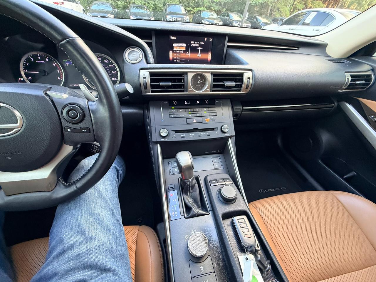 Lexus IS 200t 2016