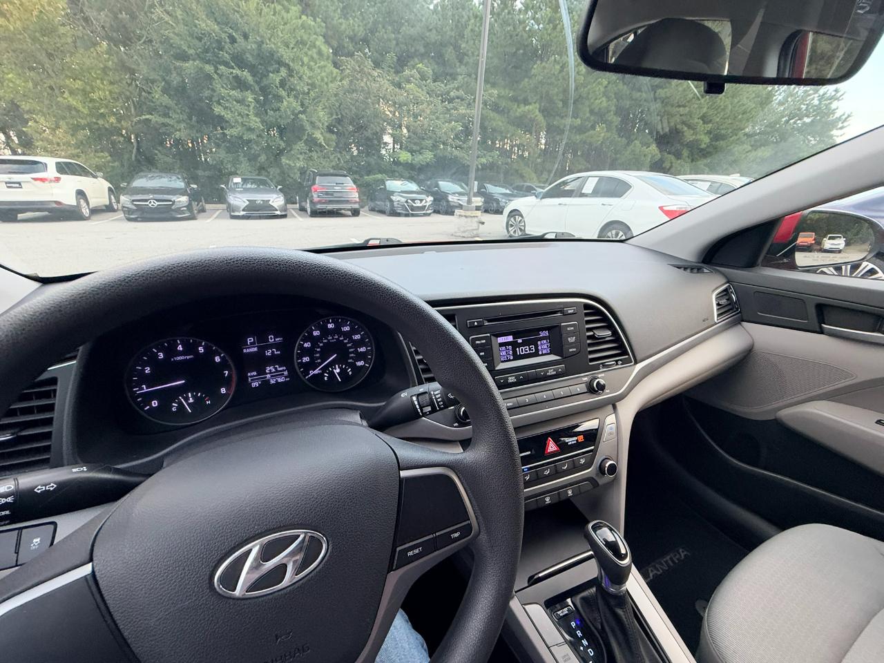 Hyundai Elantra photo 23