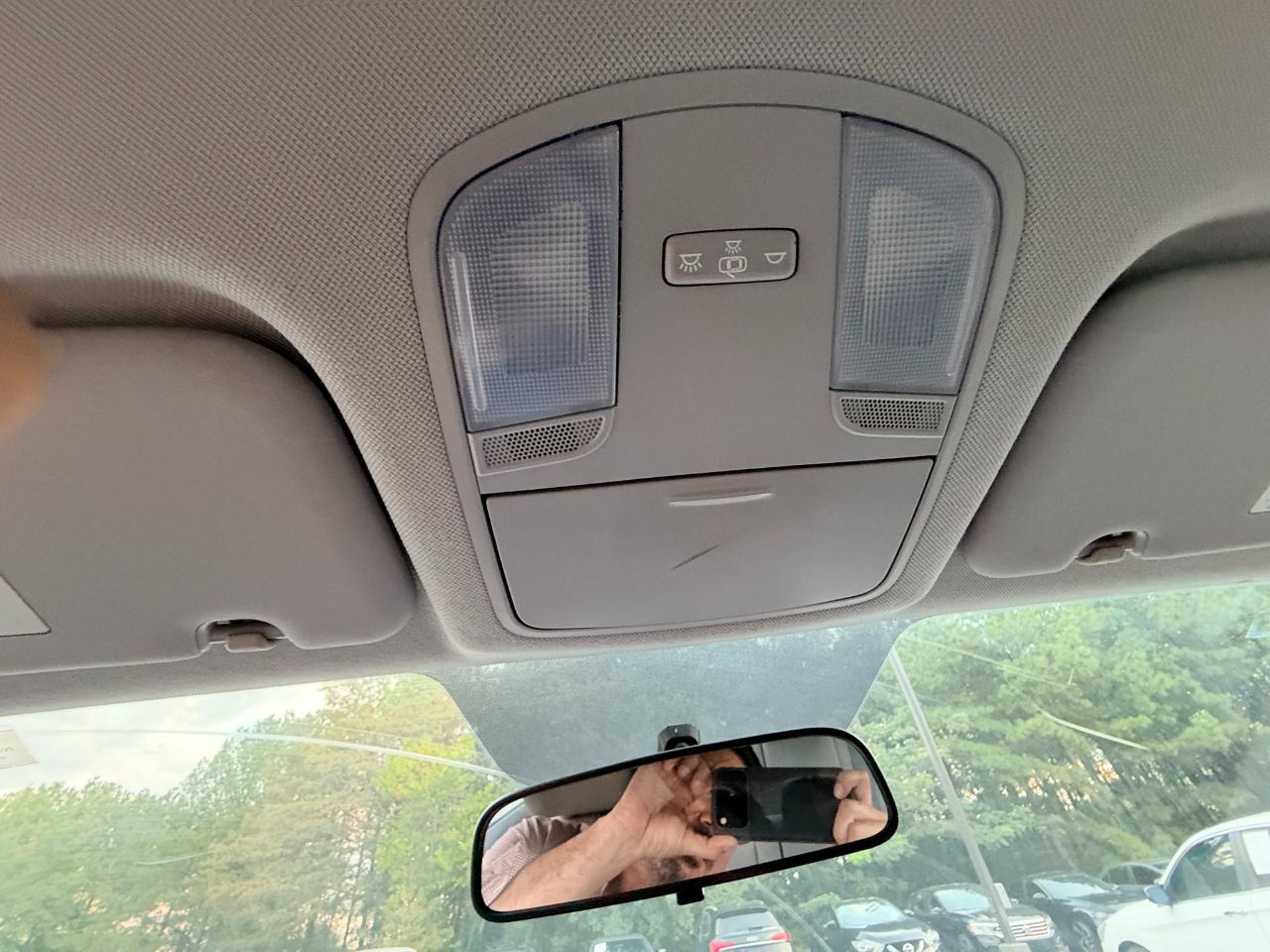 Hyundai Elantra photo 24
