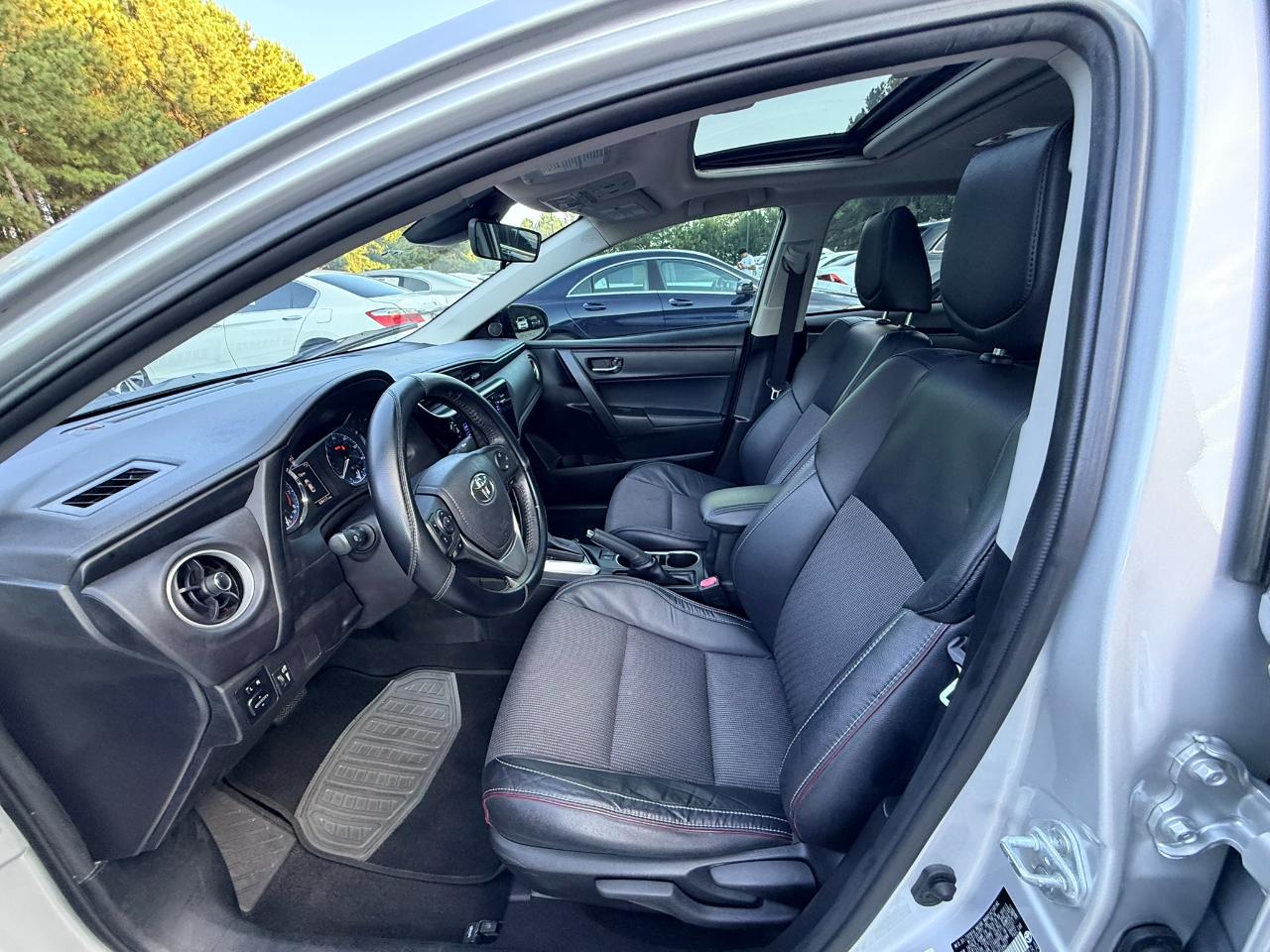 Toyota Corolla 50th Anniversary Special Edition CVT 2017