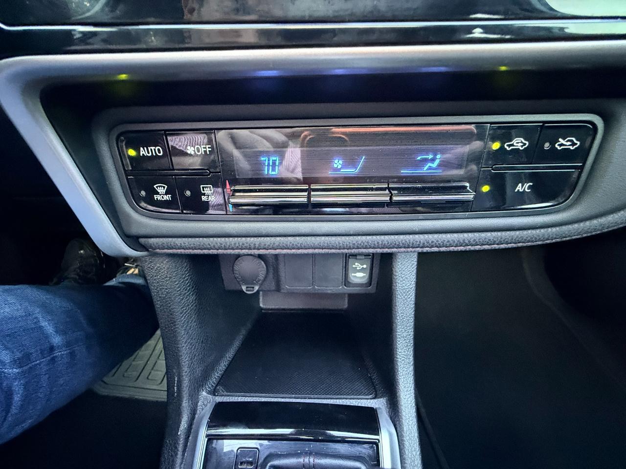 Toyota Corolla 50th Anniversary Special Edition CVT 2017