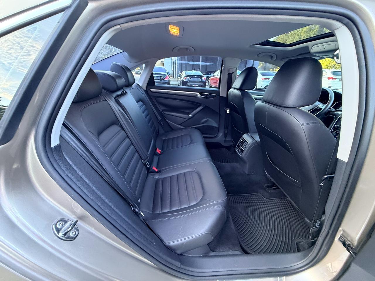 Volkswagen Passat 3.6L V6 SEL Premium 2016