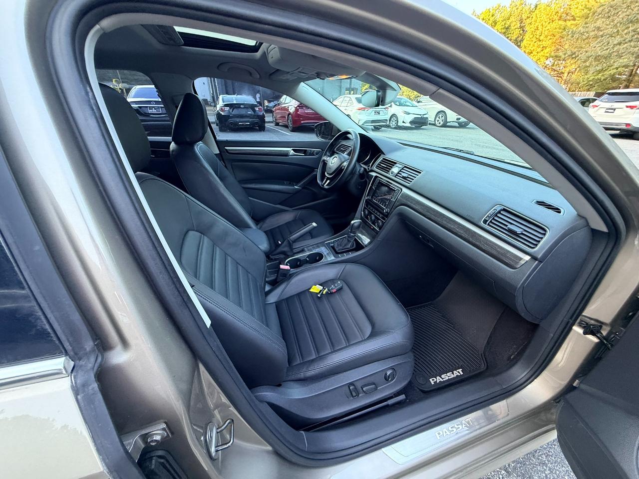 Volkswagen Passat 3.6L V6 SEL Premium 2016