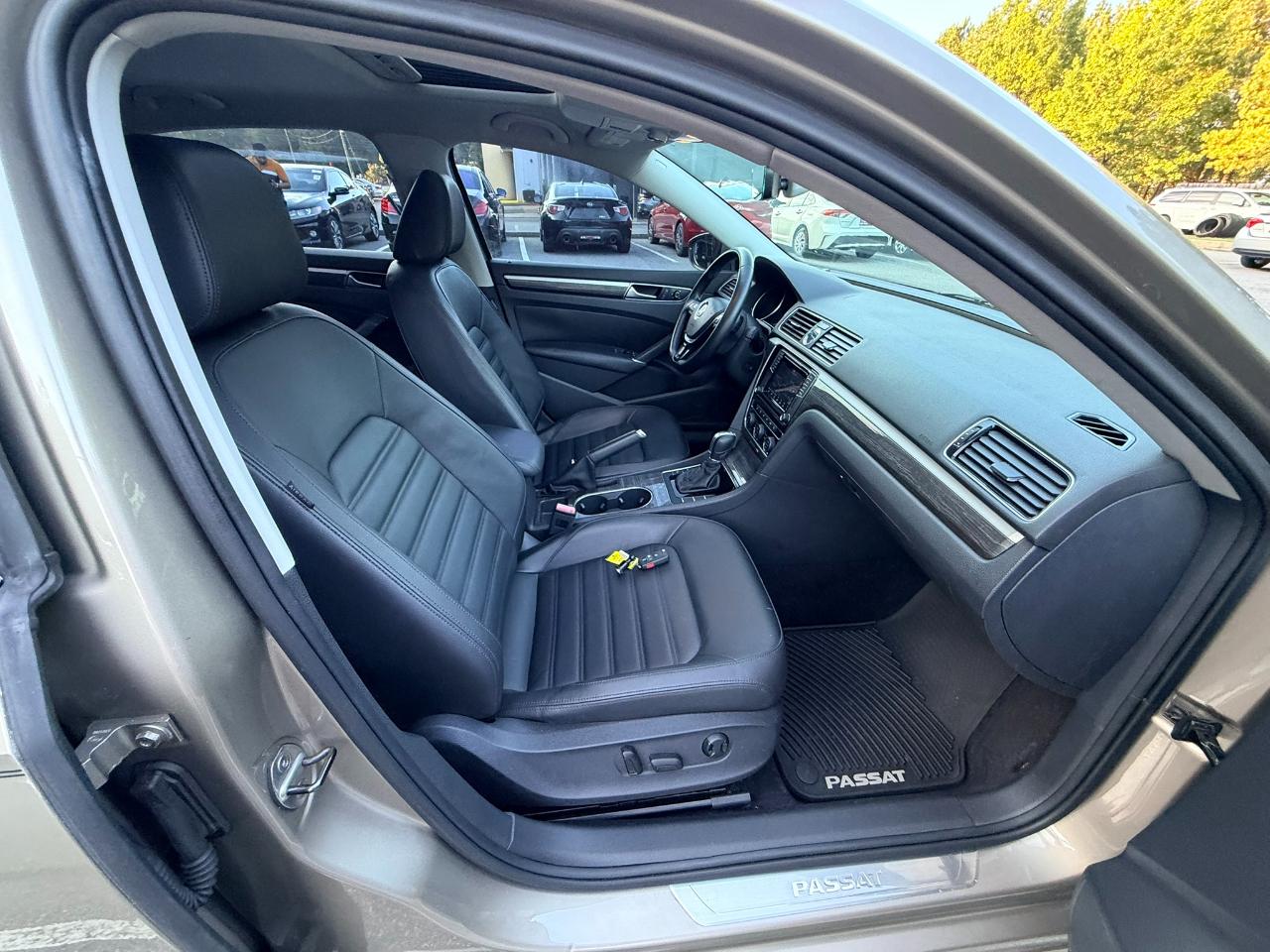 Volkswagen Passat 3.6L V6 SEL Premium 2016