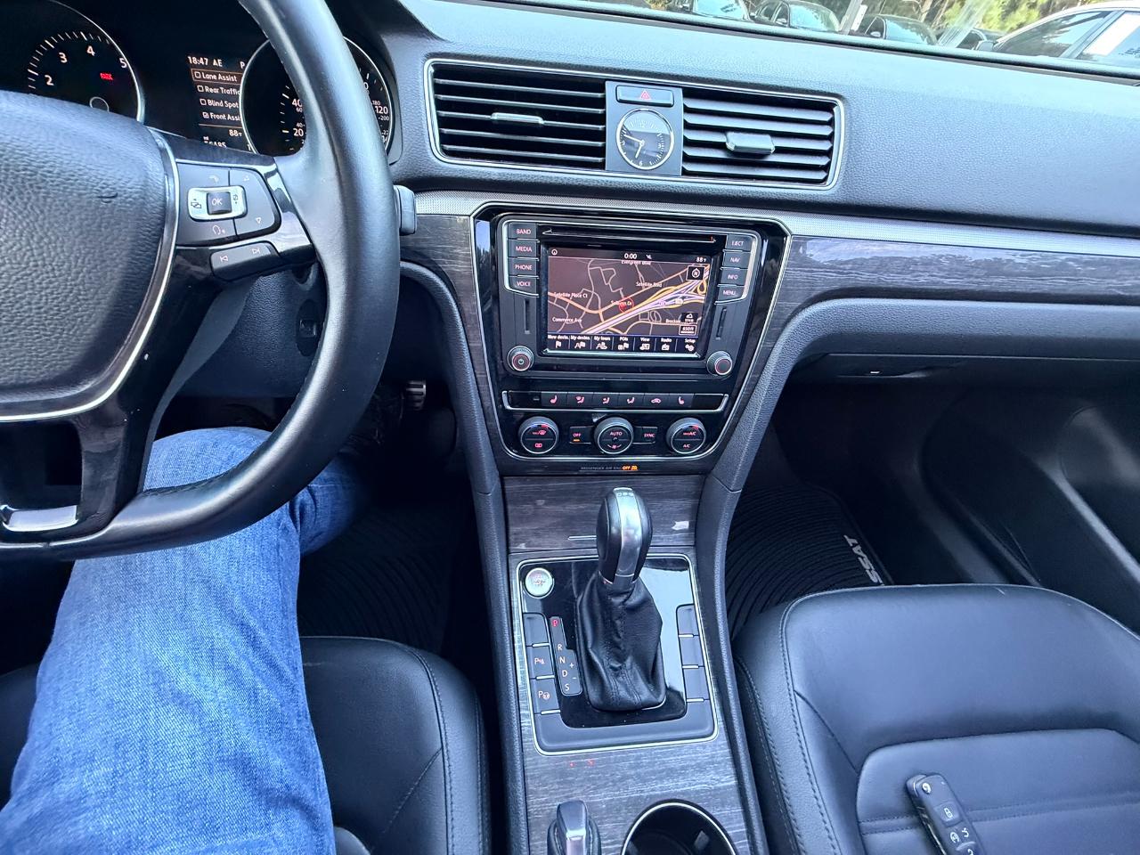 Volkswagen Passat 3.6L V6 SEL Premium 2016