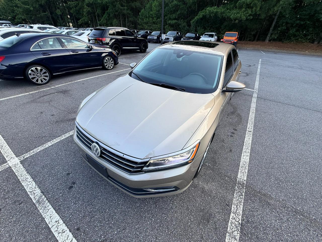 Volkswagen Passat 3.6L V6 SEL Premium 2016