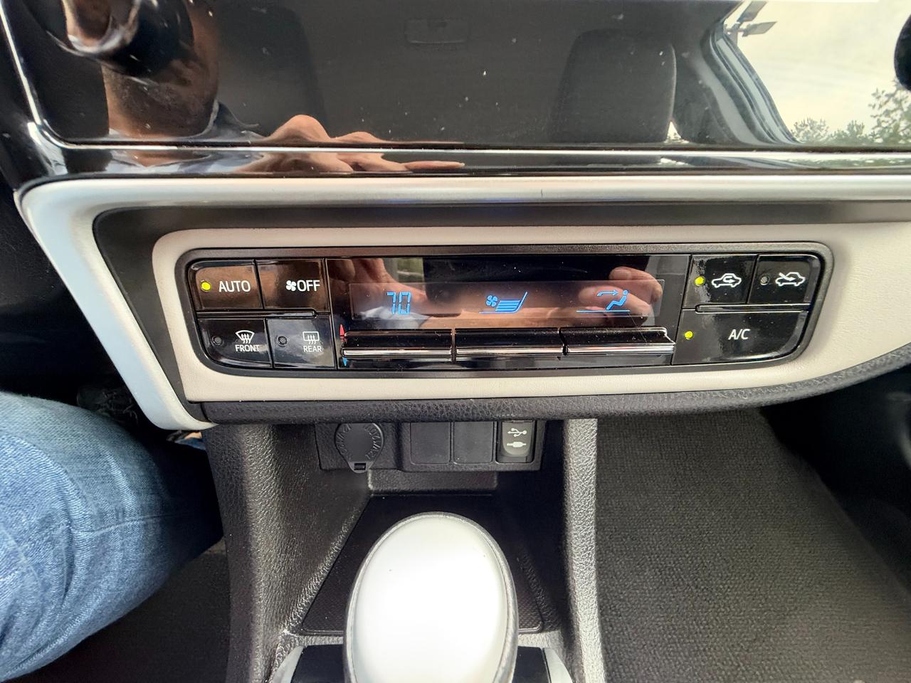 Toyota Corolla LE 2018