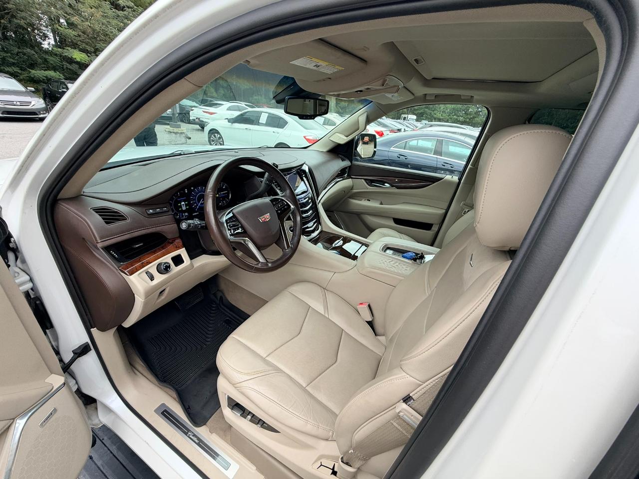 Cadillac Escalade ESV 2WD Premium 2016