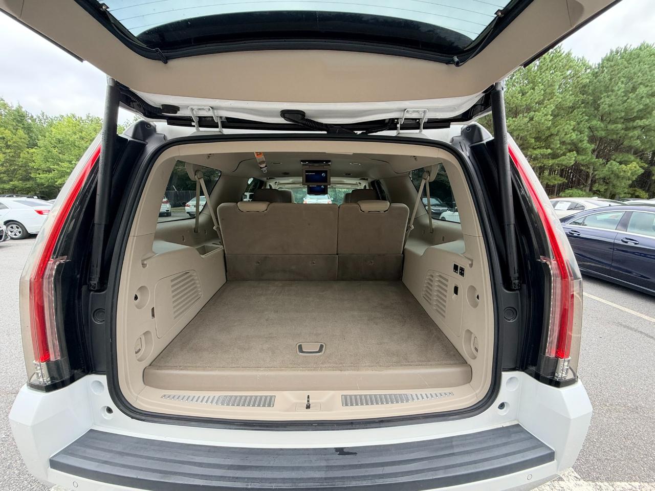 Cadillac Escalade ESV 2WD Premium 2016