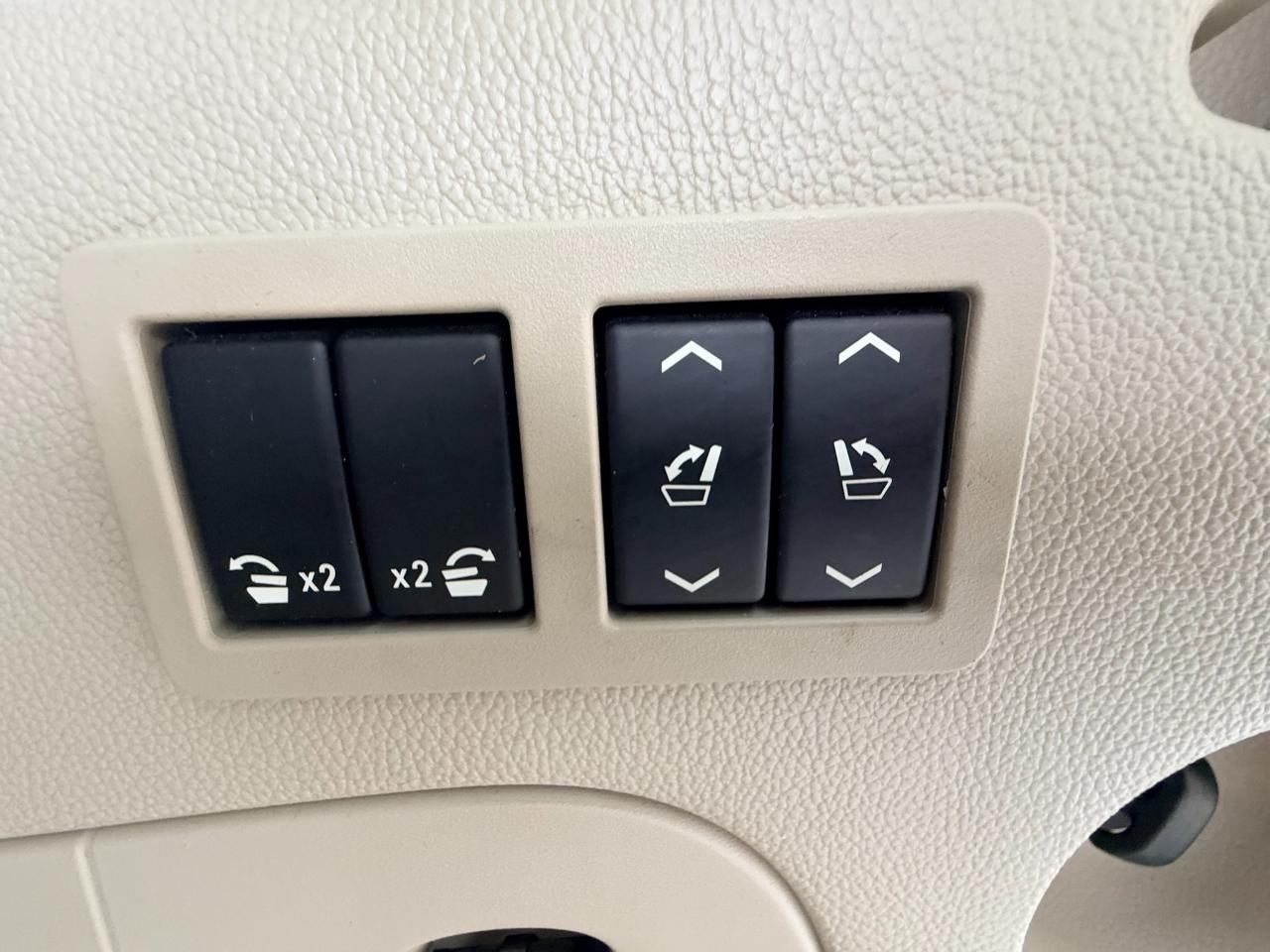 Cadillac Escalade ESV 2WD Premium 2016