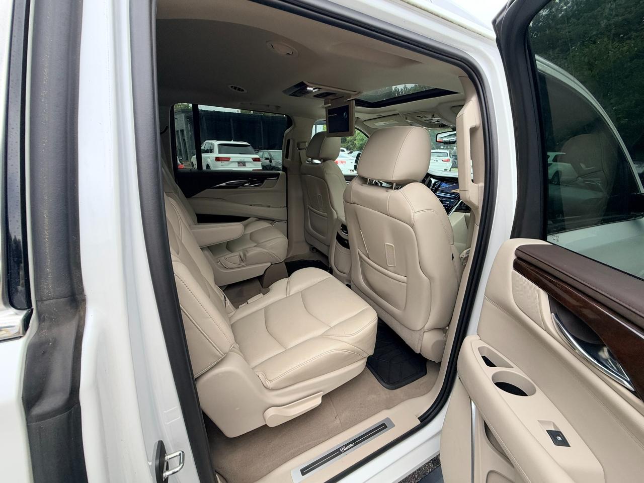 Cadillac Escalade ESV 2WD Premium 2016