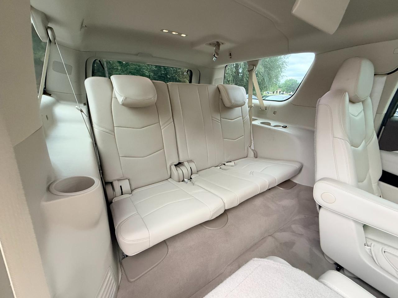 Cadillac Escalade ESV 2WD Premium 2016