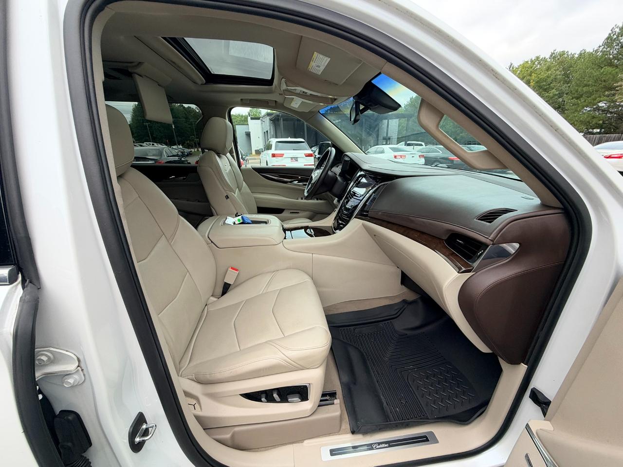 Cadillac Escalade ESV 2WD Premium 2016