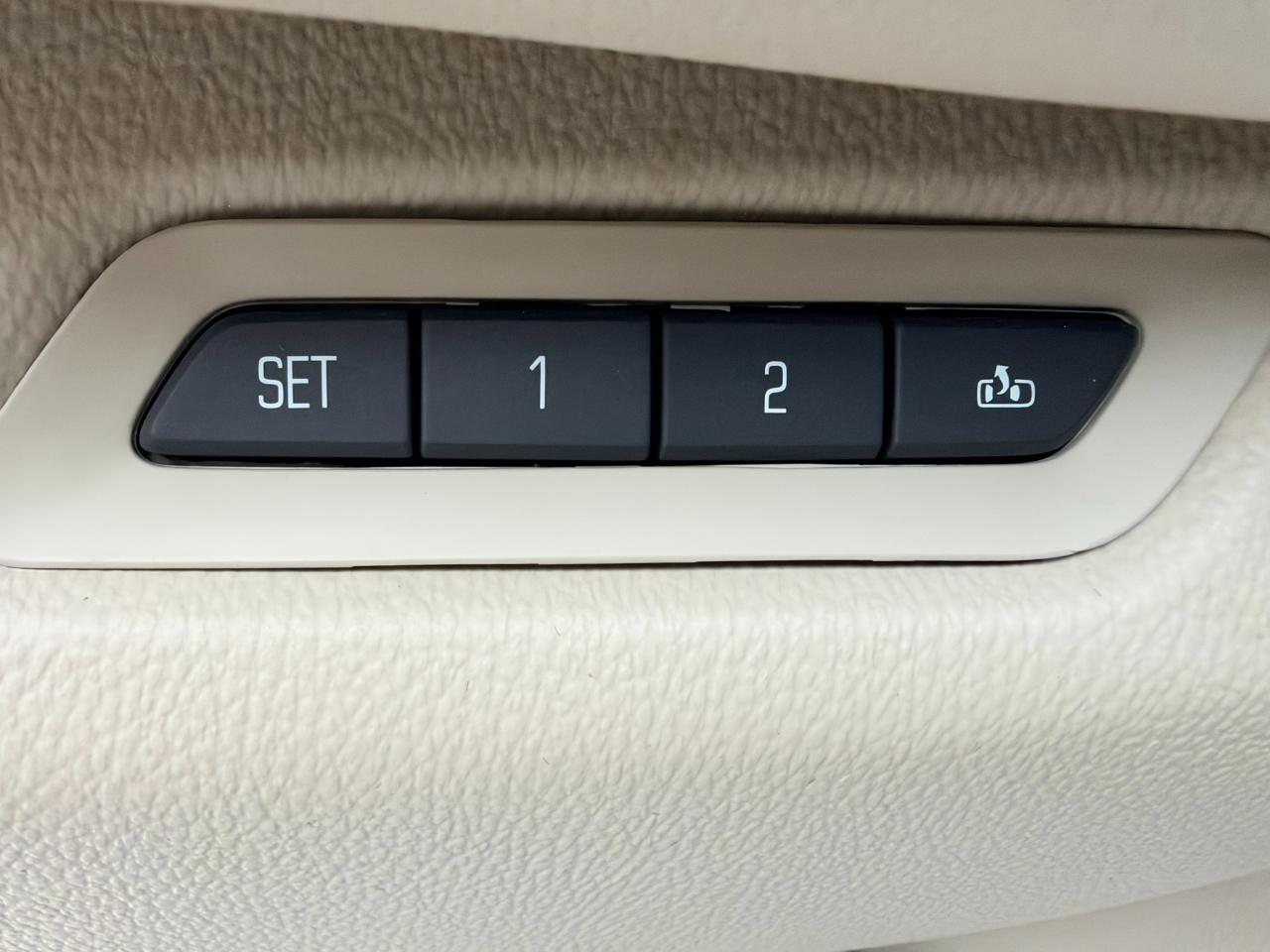 Cadillac Escalade ESV 2WD Premium 2016