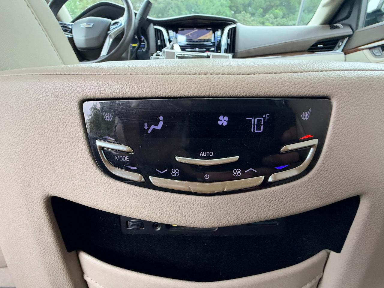 Cadillac Escalade ESV 2WD Premium 2016