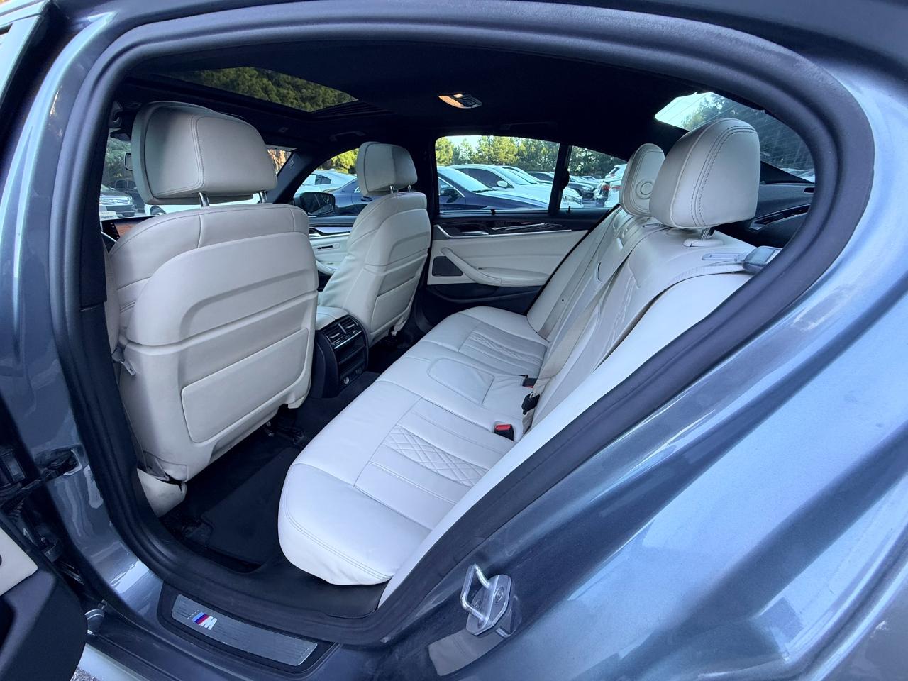 BMW 540i photo 11