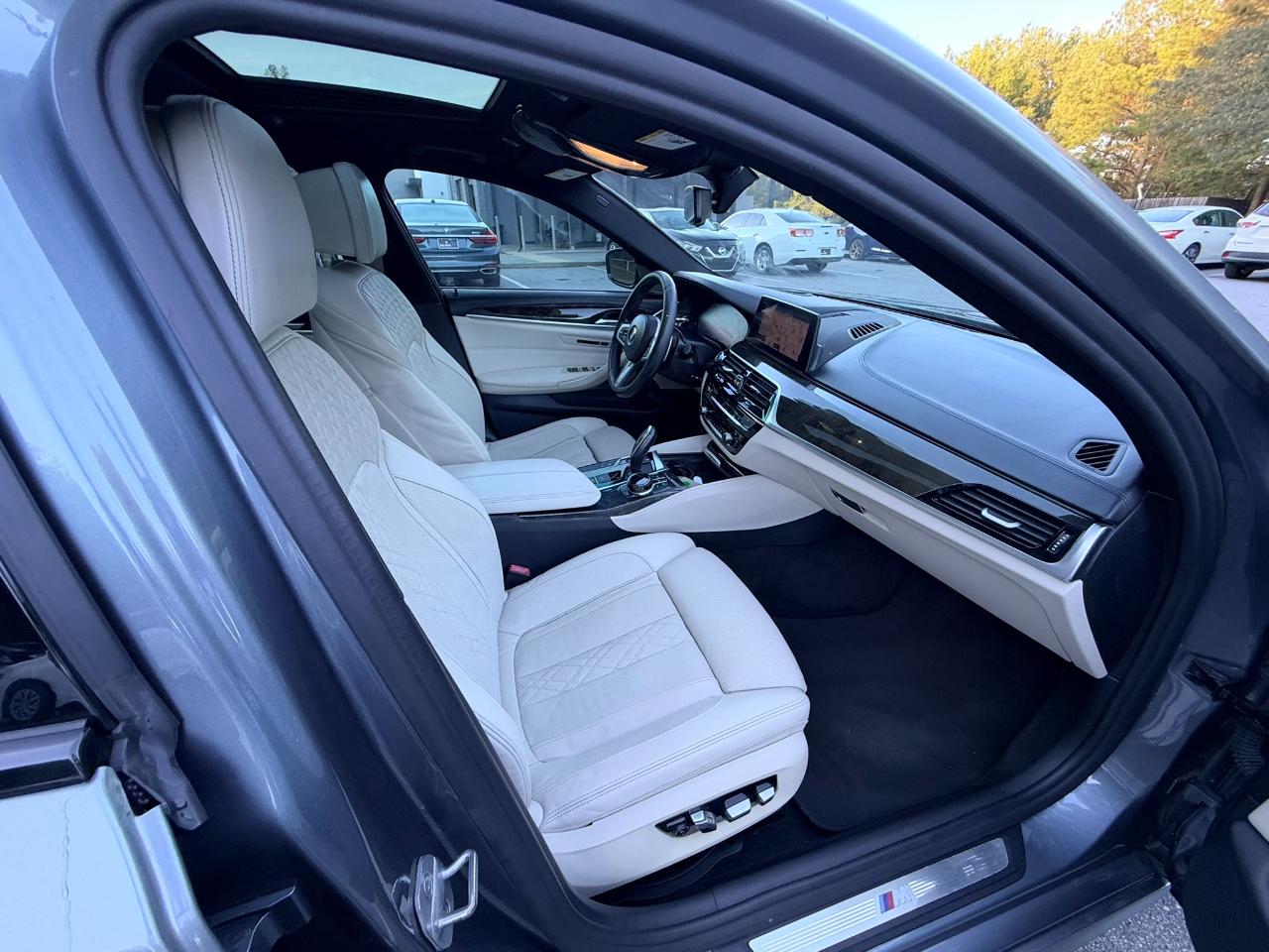 BMW 540i photo 16