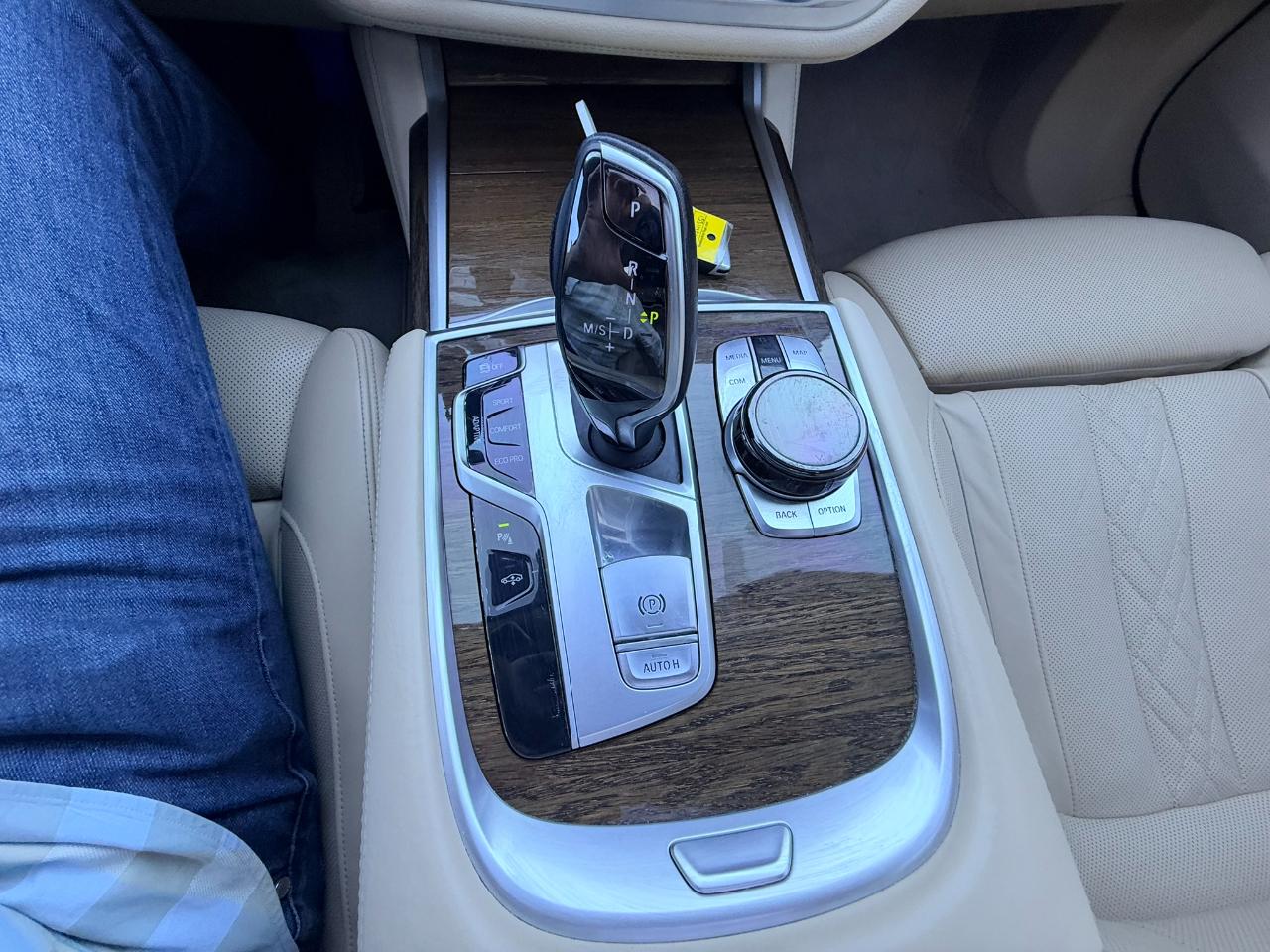 BMW 7-Series 740i 2018