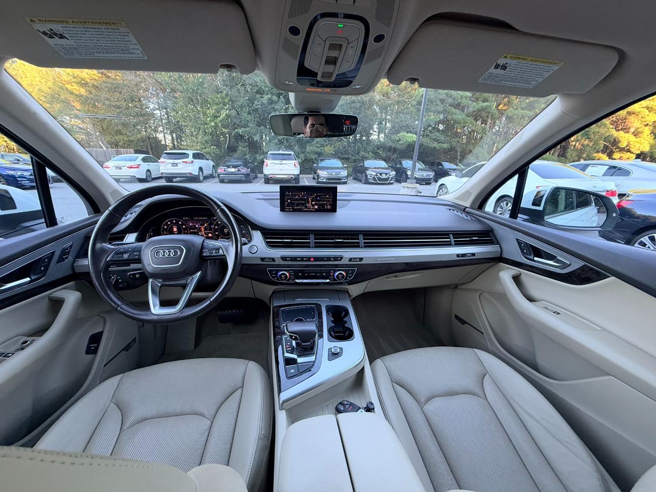 Audi Q7 photo 2