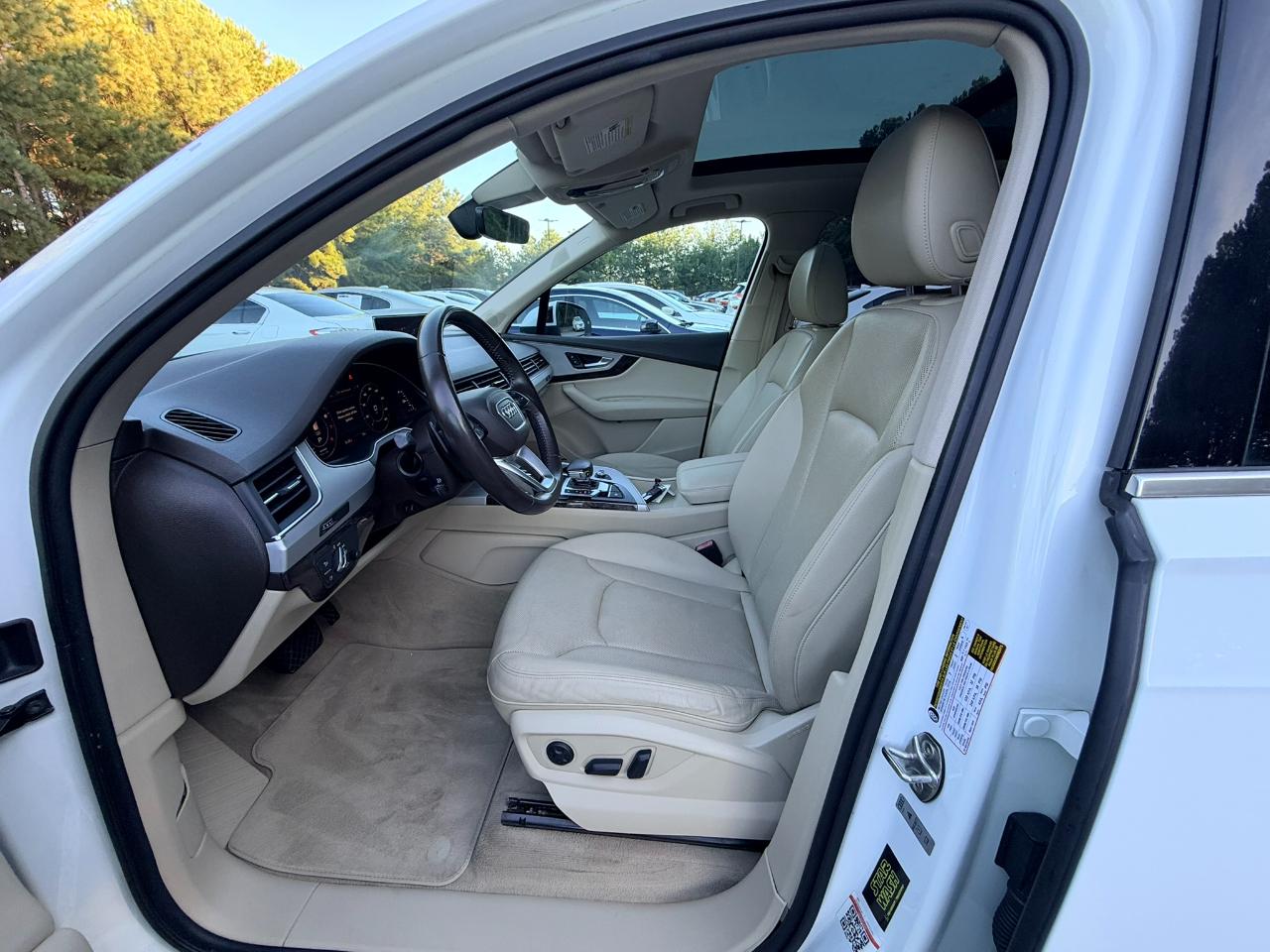 Audi Q7 photo 10