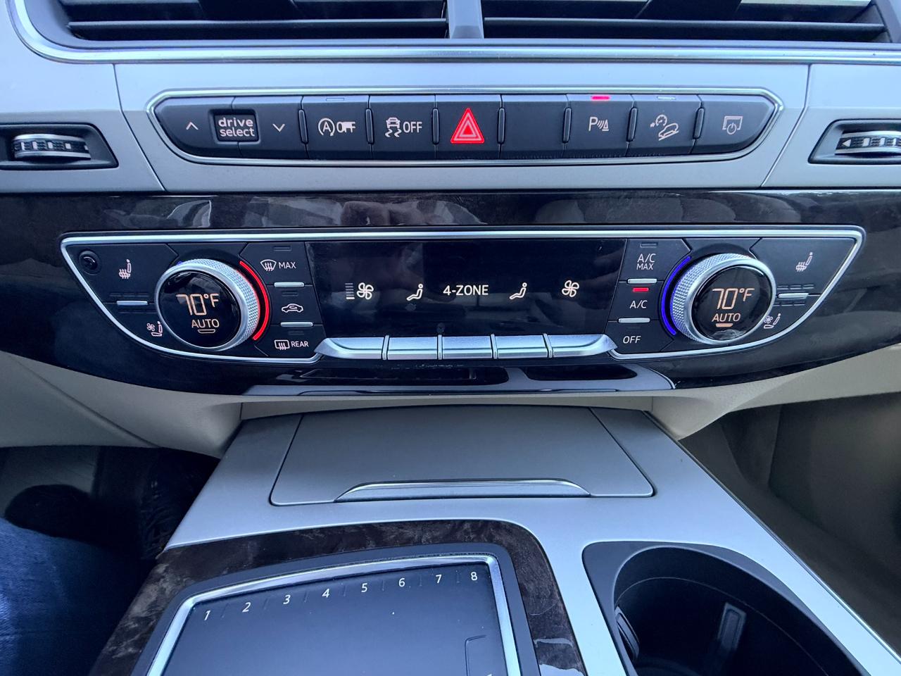 Audi Q7 photo 27