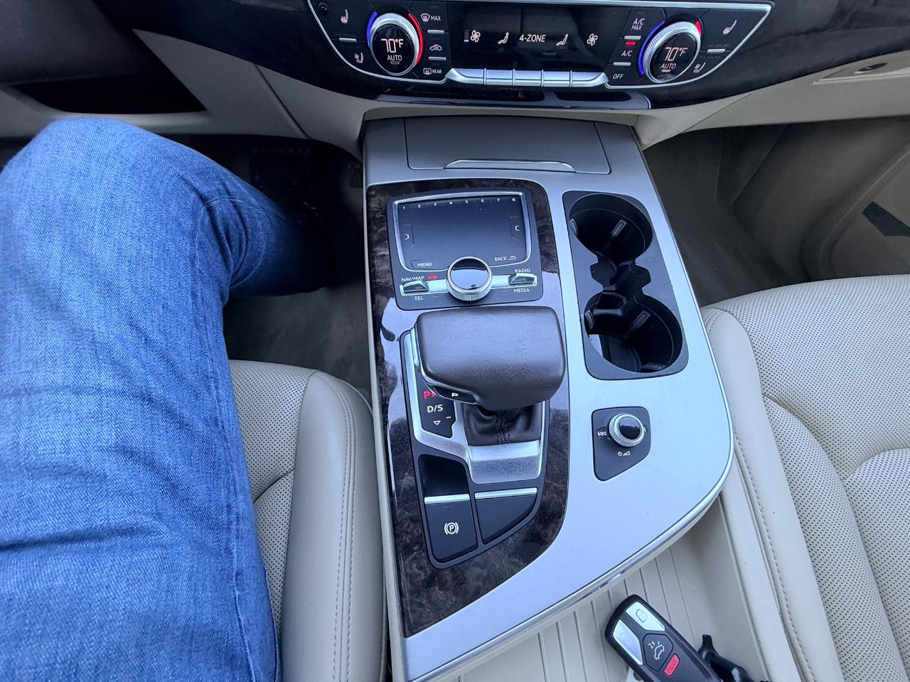 Audi Q7 photo 29