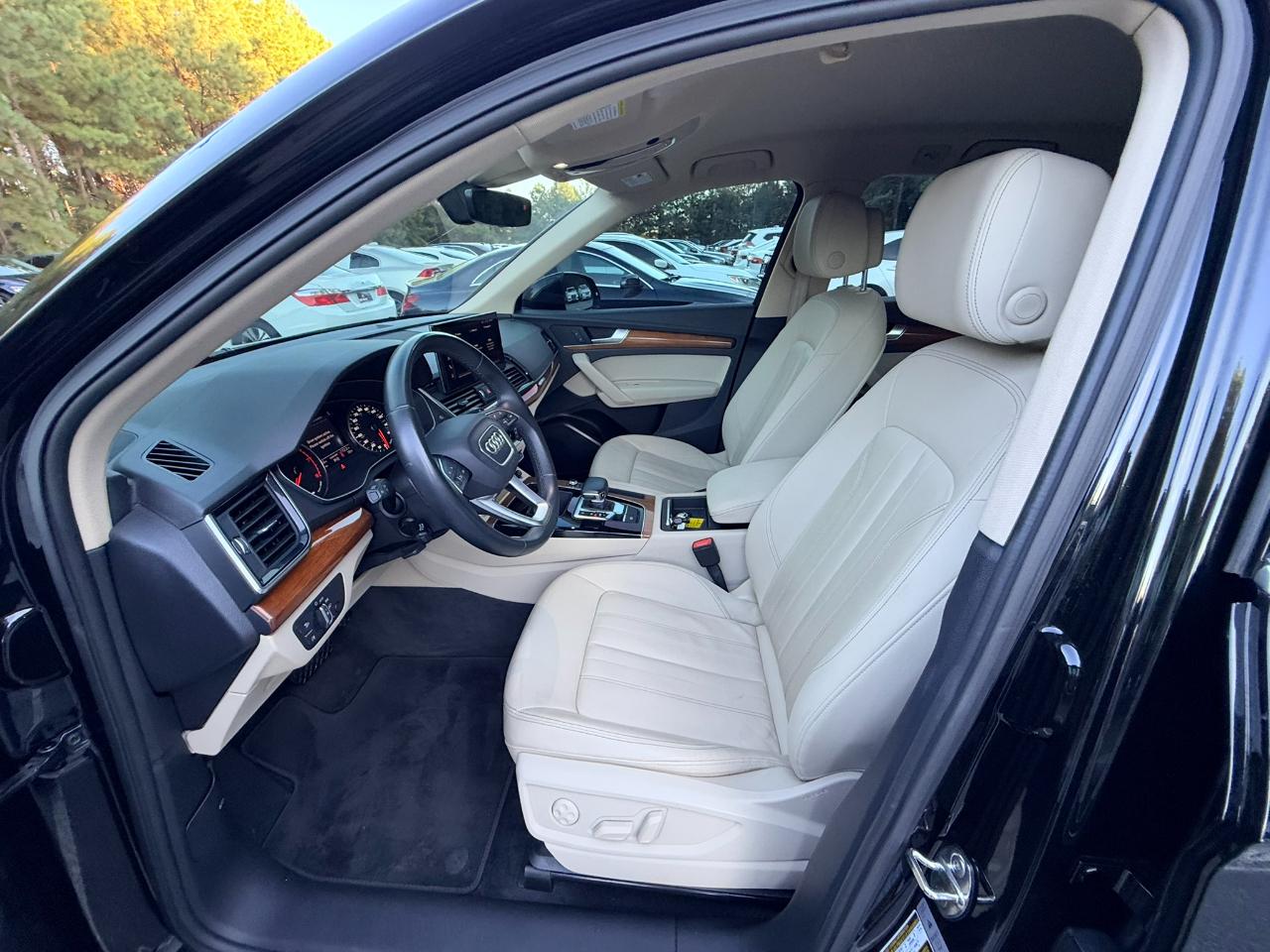 Audi Q5 2.0T Premium quattro 2021