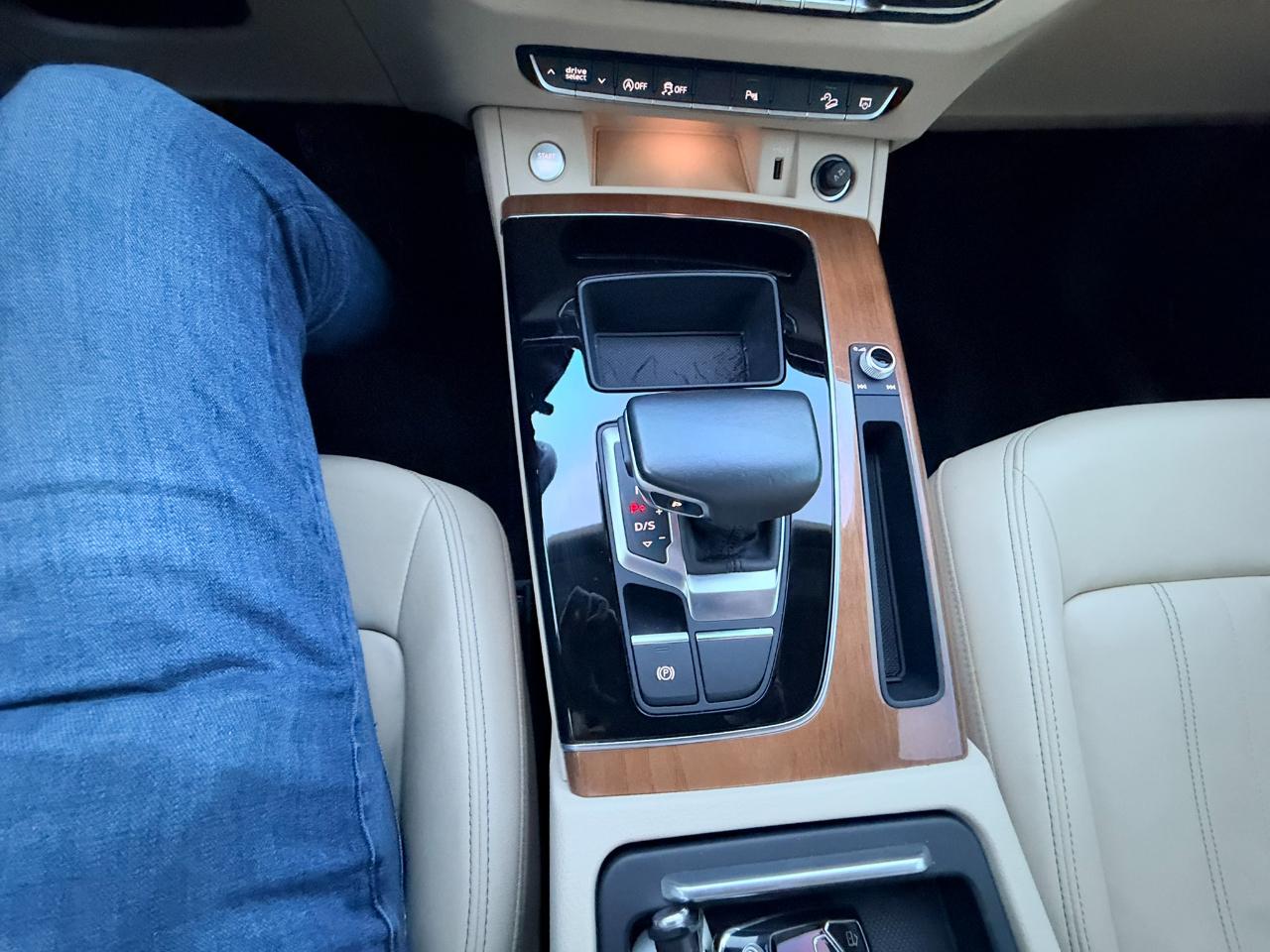 Audi Q5 2.0T Premium quattro 2021